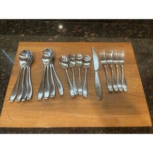 17 pc Heritage Hammered Stainless Flatware - Mixed Lot